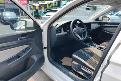 Volkswagen Bora 2024, 49700 км, за 10557 USD - фото 18
