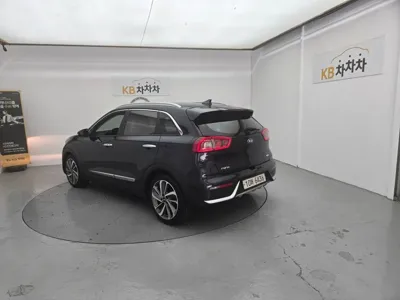 Kia Niro 2018, 59000 км, за 10401.09 USD