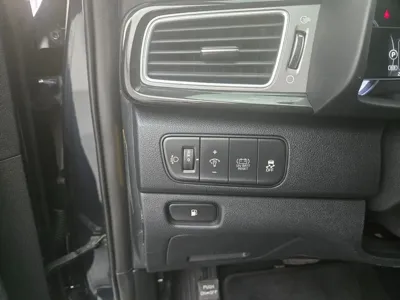 Kia Niro 2018, 59000 км, за 10401.09 USD - фото 13
