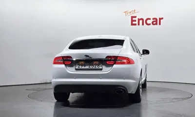 Jaguar XF 2012, 229811 км, за 2297.49 USD