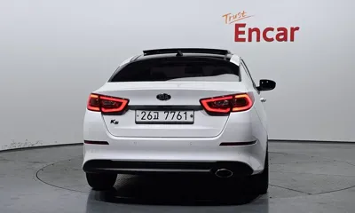 Kia K5 2014, 97808 км, за 5846.03 USD