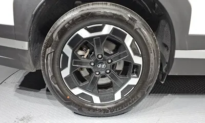 Hyundai Santafe 2024, 131434 км, за 16848.36 USD