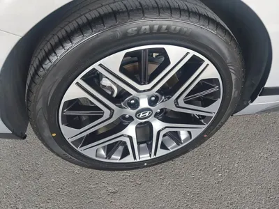 Hyundai Grandeur 2023, 30000 км, за 22725.78 USD