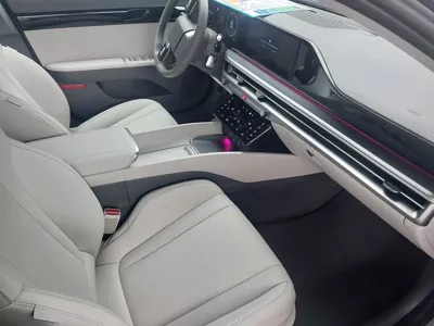 Hyundai Grandeur 2023, 30000 км, за 22725.78 USD - фото 8