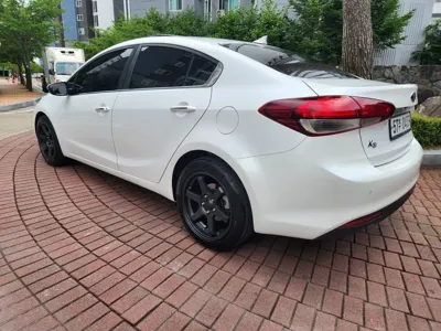 Kia K3 2017, 141135 км, за 4543.98 USD