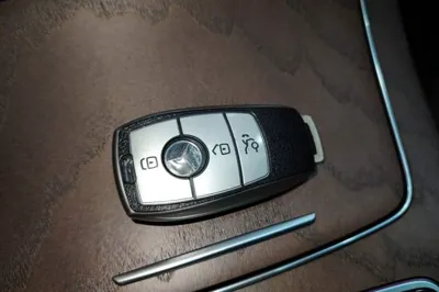 Mercedes-Benz E-Class 2022, 45300 км, за 44883 USD - фото 23