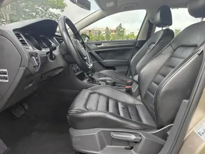Volkswagen Golf 2015, 60000 км, за 4795.67 USD - фото 11