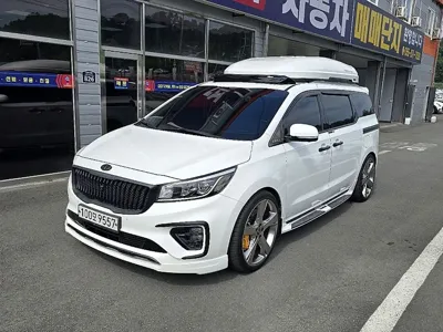 Kia Canival · 2020 год