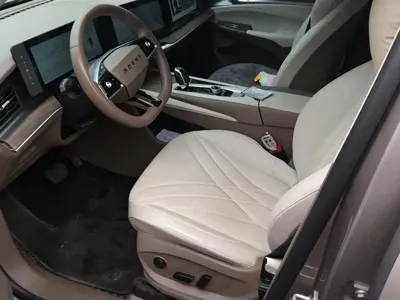 Roewe RX9 2024, 32700 км, за 10594.26 USD - фото 9