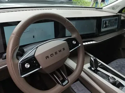 Roewe RX9 2024, 32700 км, за 10594.26 USD - фото 12