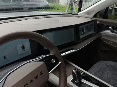 Roewe RX9 2024, 32700 км, за 10594.26 USD - фото 13