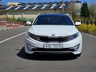 Kia K5 · 2013 год