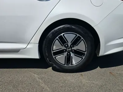 Kia K5 2013, 242800 км, за 2732.24 USD