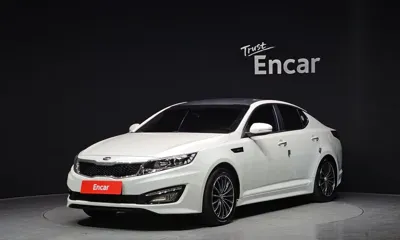 Kia K5 · 2012 год