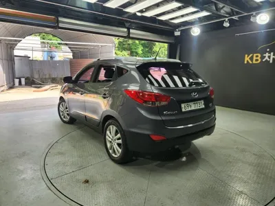 Hyundai Tucson 2013, 172381 км, за 2734.91 USD