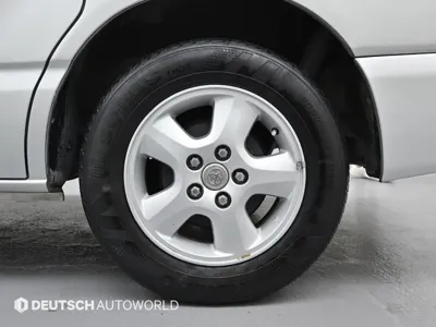 Toyota Noah 2005, 187746 км, за 5942.63 USD