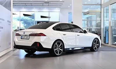 BMW 5-Series 2026, 7344 км, за 46884.14 USD