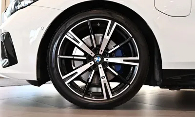 BMW 5-Series 2026, 7344 км, за 46884.14 USD