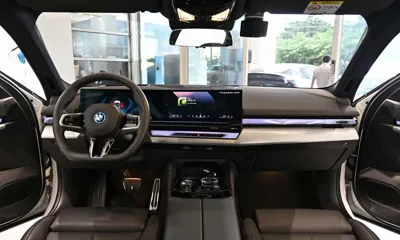 BMW 5-Series 2026, 7344 км, за 46884.14 USD - фото 8