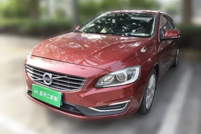 Volvo V60 · 2015 год