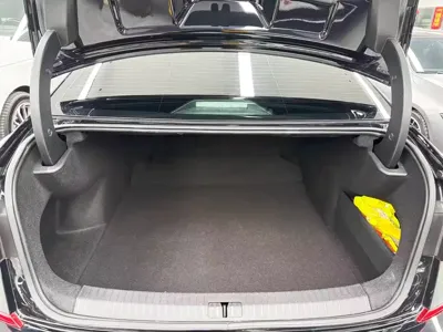 Volkswagen Passat 2023, 40000 км, за 18033.18 USD - фото 21
