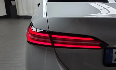 BMW 5-Series 2025, 14613 км, за 41310.14 USD - фото 23