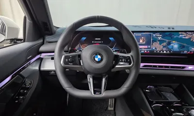 BMW 5-Series 2025, 14613 км, за 41310.14 USD - фото 33