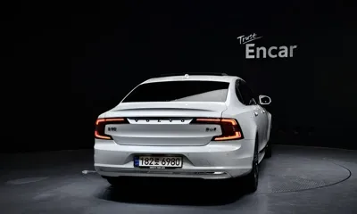 Volvo S90 2021, 78341 км, за 21747.77 USD
