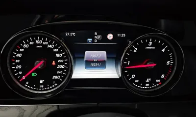 Mercedes-Benz E-Class 2017, 152541 км, за 11237.45 USD - фото 8