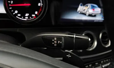 Mercedes-Benz E-Class 2017, 152541 км, за 11237.45 USD - фото 9