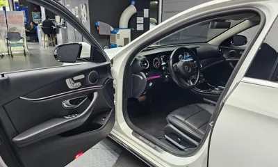 Mercedes-Benz E-Class 2017, 152541 км, за 11237.45 USD - фото 10