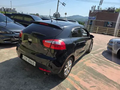 Kia Pride 2014, 96000 км, за 2605.86 USD
