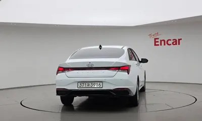Hyundai Avante 2023, 47863 км, за 10548.93 USD