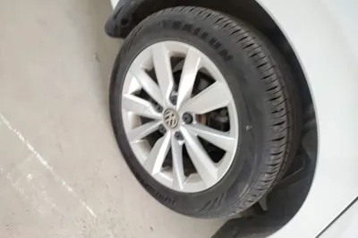 Volkswagen Bora 2021, 135800 км, за 9203 USD - фото 11