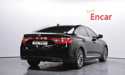 Hyundai Grandeur 2014, 132697 км, за 4004.2 USD