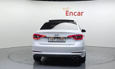 Hyundai Sonata 2015, 87683 км, за 7085.74 USD