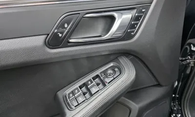 Porsche Macan 2015, 142154 км, за 14910.66 USD - фото 13