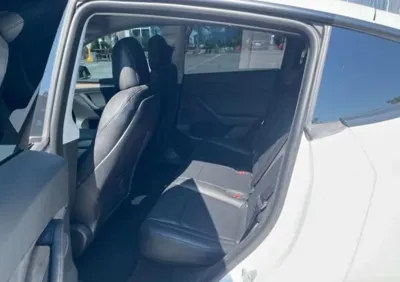Tesla Model Y 2023, 39228 км, за 5829.07 USD - фото 8
