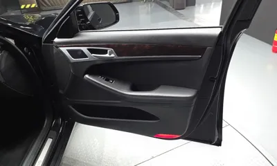 Hyundai Genesis 2016, 102058 км, за 6188.93 USD - фото 24