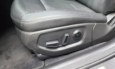 Hyundai Genesis 2016, 102058 км, за 6188.93 USD - фото 31