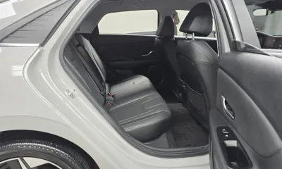 Hyundai Avante 2021, 70849 км, за 11166.17 USD - фото 12
