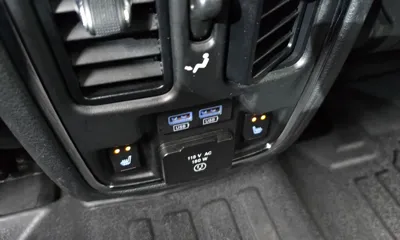 Jeep Cherokee 2019, 113413 км, за 10086.6 USD - фото 12