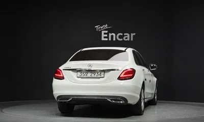 Mercedes-Benz C-Class 2019, 115995 км, за 12046.62 USD