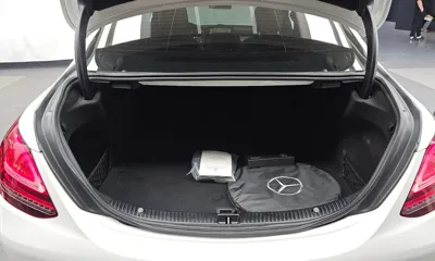 Mercedes-Benz C-Class 2019, 115995 км, за 12046.62 USD - фото 20