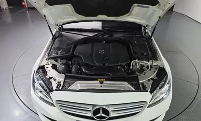 Mercedes-Benz C-Class 2018, 68943 км, за 12143.89 USD - фото 6