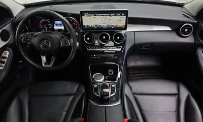 Mercedes-Benz C-Class 2018, 68943 км, за 12143.89 USD - фото 7
