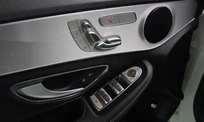 Mercedes-Benz C-Class 2018, 68943 км, за 12143.89 USD - фото 18