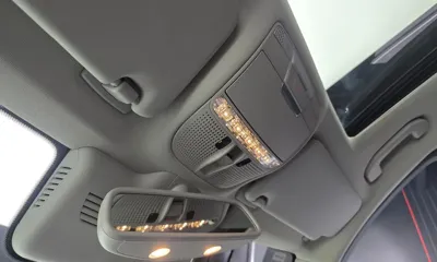 Mercedes-Benz C-Class 2018, 68943 км, за 12143.89 USD - фото 19