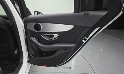 Mercedes-Benz C-Class 2018, 68943 км, за 12143.89 USD - фото 25