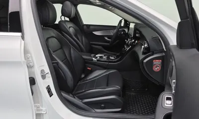 Mercedes-Benz C-Class 2018, 68943 км, за 12143.89 USD - фото 26